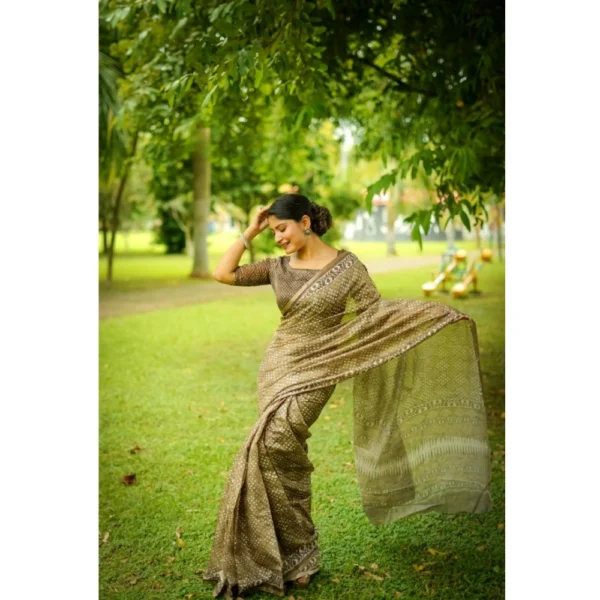 Cotton Printed Saree With Unstitched Blouse (Green, 5.5 Mtr) - Image 2